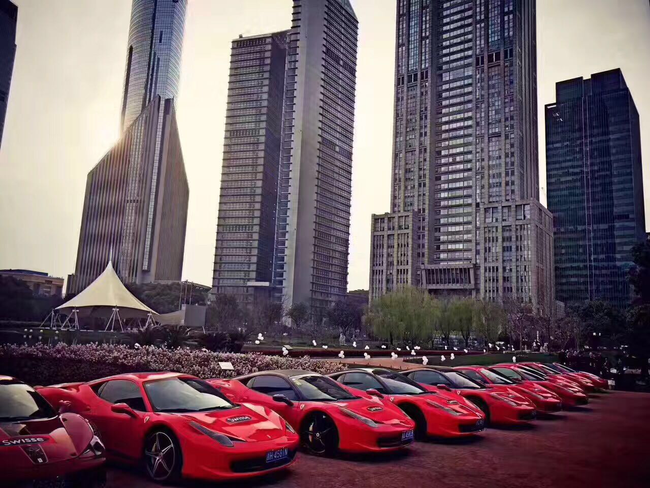 紅色法拉利458車隊(duì)