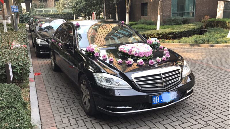 奔馳S600