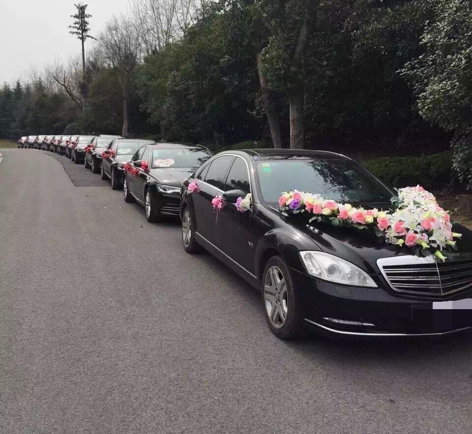 奔馳S600+奧迪A6車隊